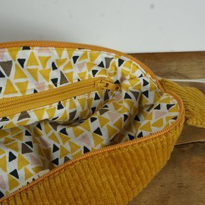 Sac banane velours moutarde