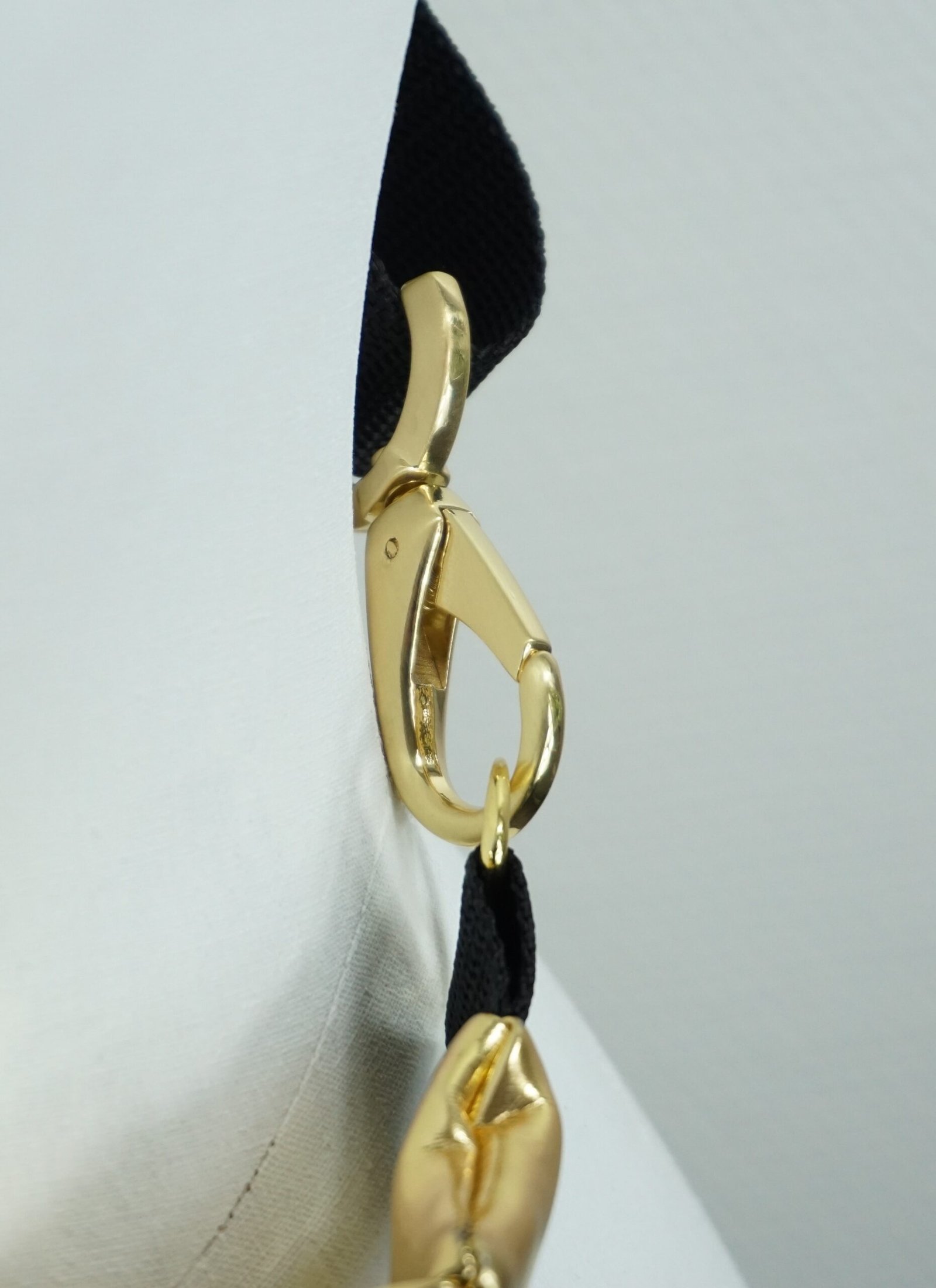 Sac banane doré - Bordeau zip noir – Image 3
