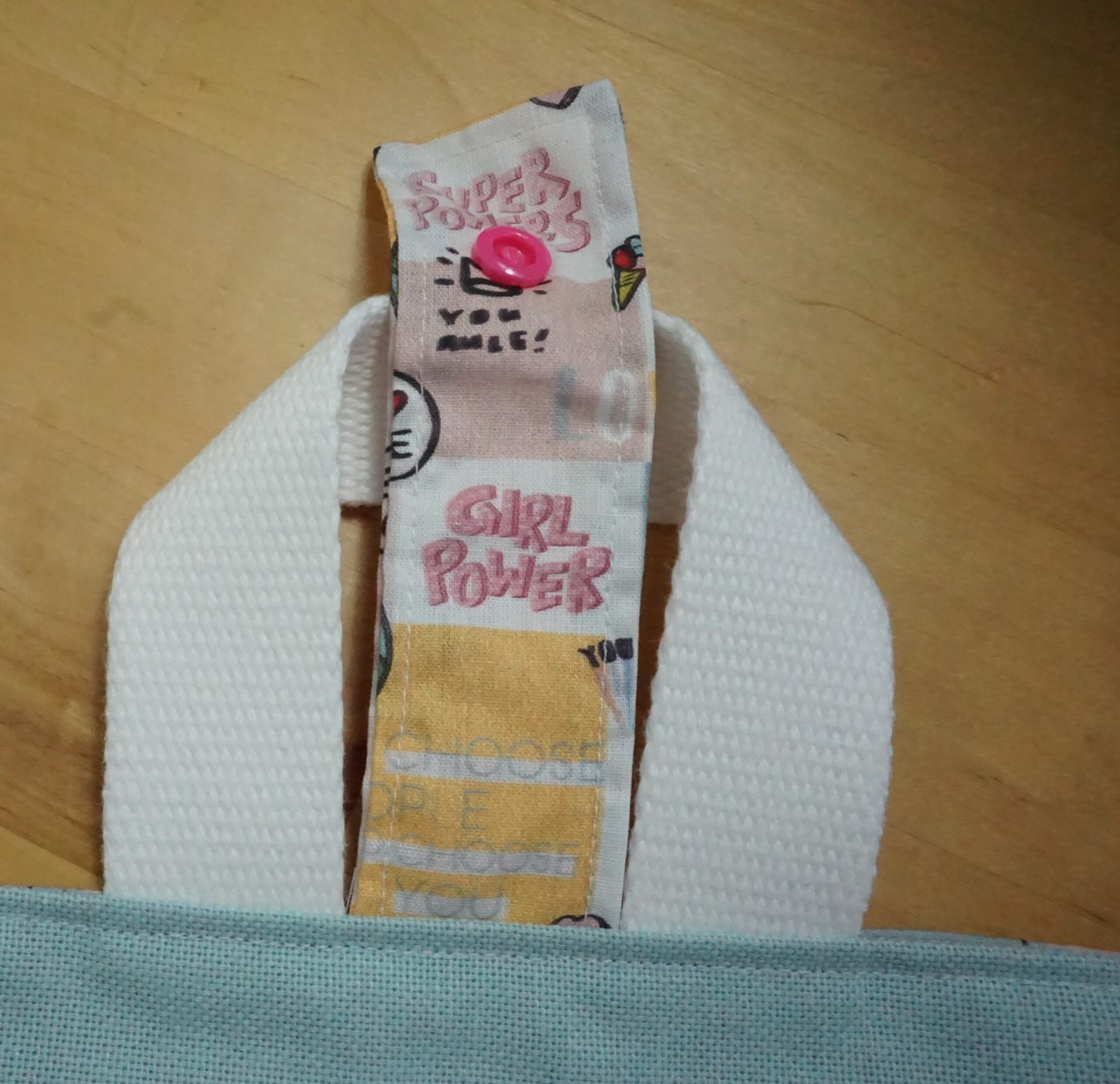 TROUSSE DE TOILETTE girl power fond bleu – Image 8