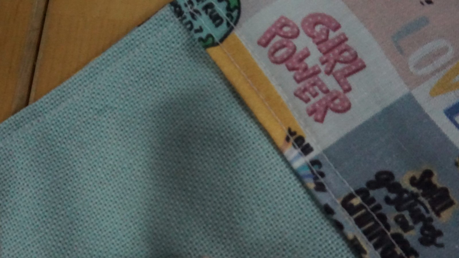 TROUSSE DE TOILETTE girl power fond bleu – Image 5