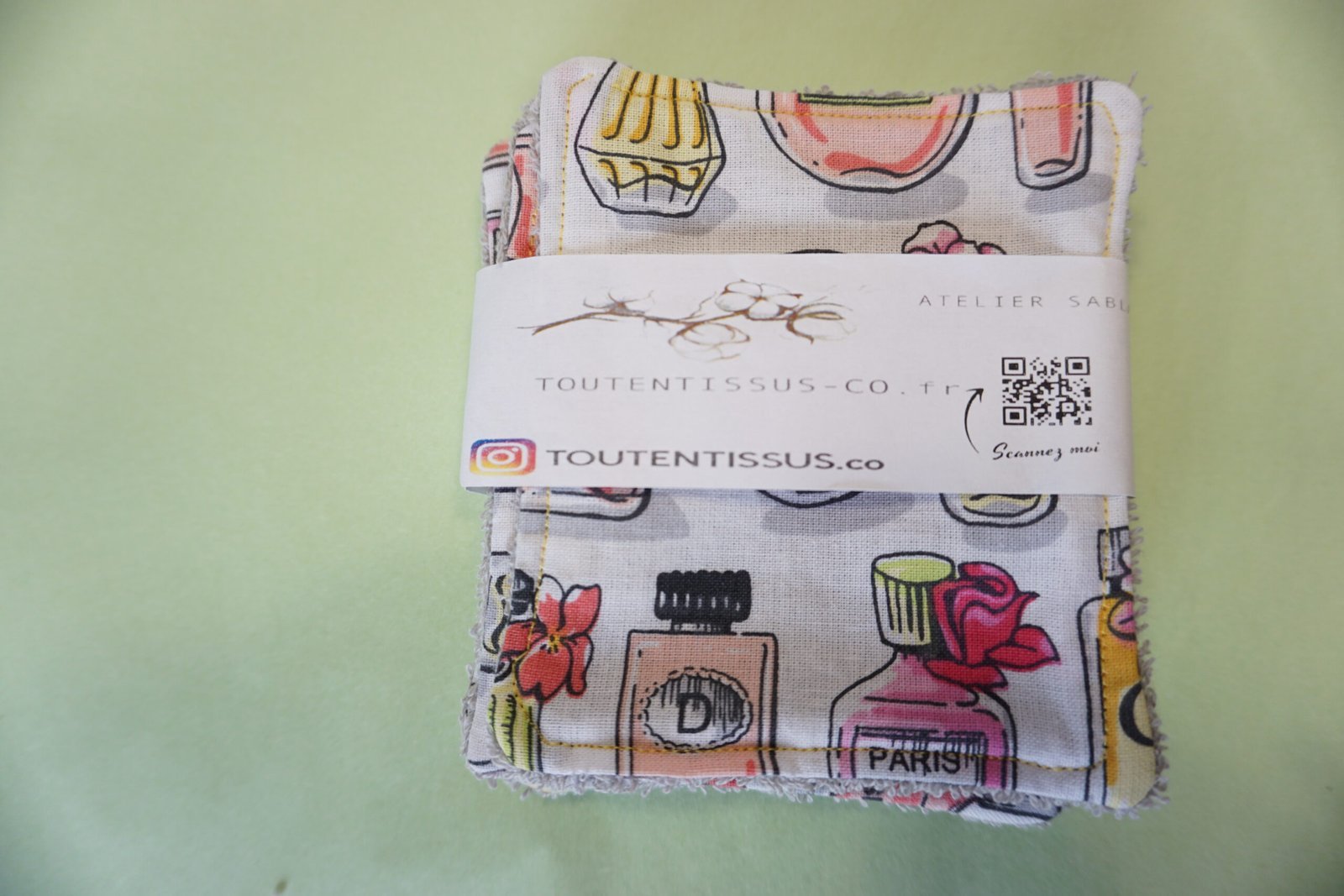 lingettes démaquillantes PARFUM