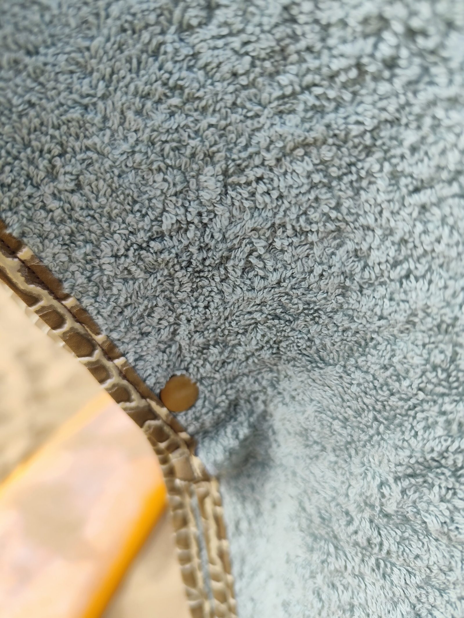 PONCHO éponge bio pour le réconfort après l'effort GIRAFE – Image 4