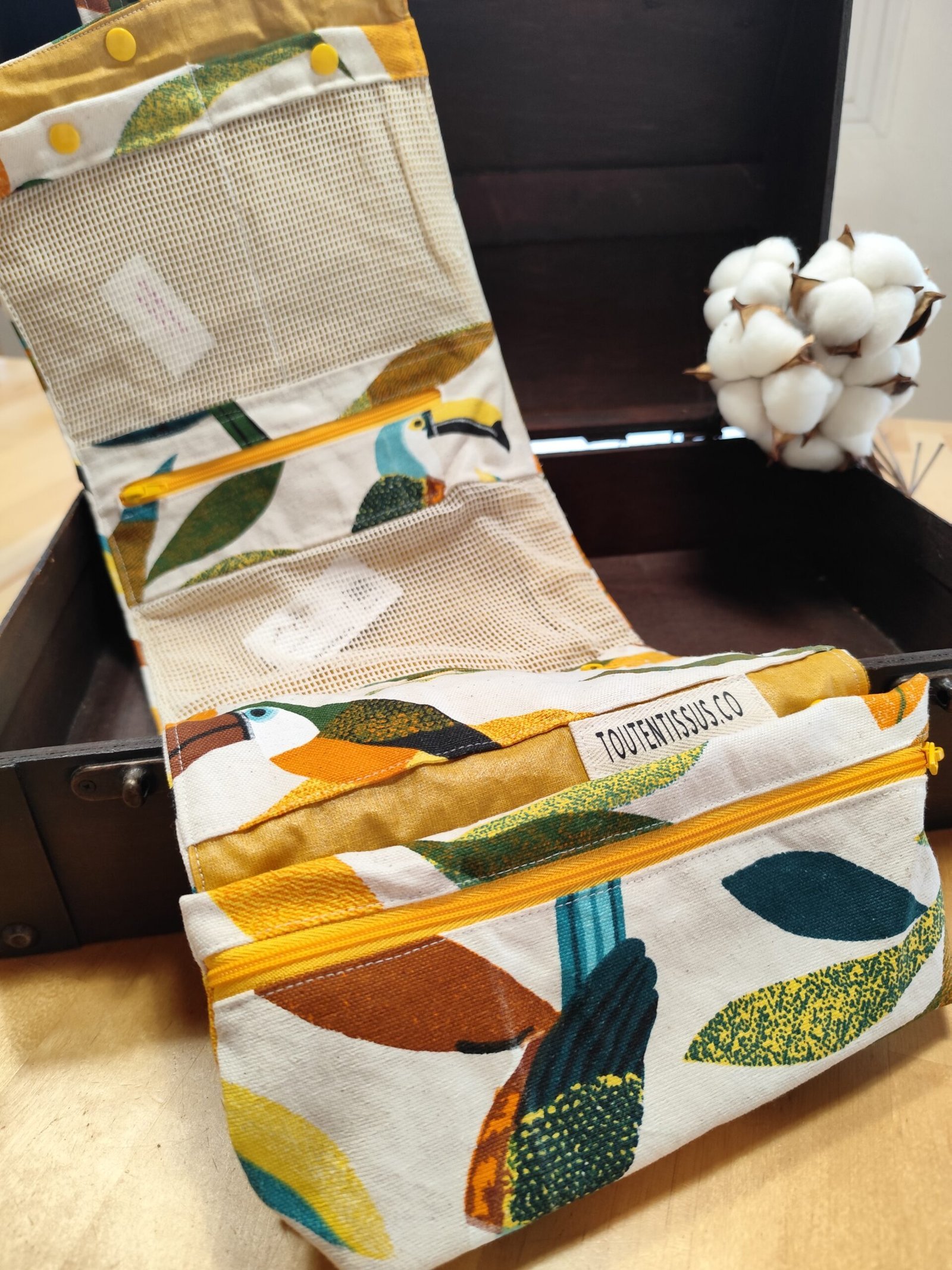 TROUSSE DE TOILETTE TOUCAN INTERIEUR OCRE – Image 4