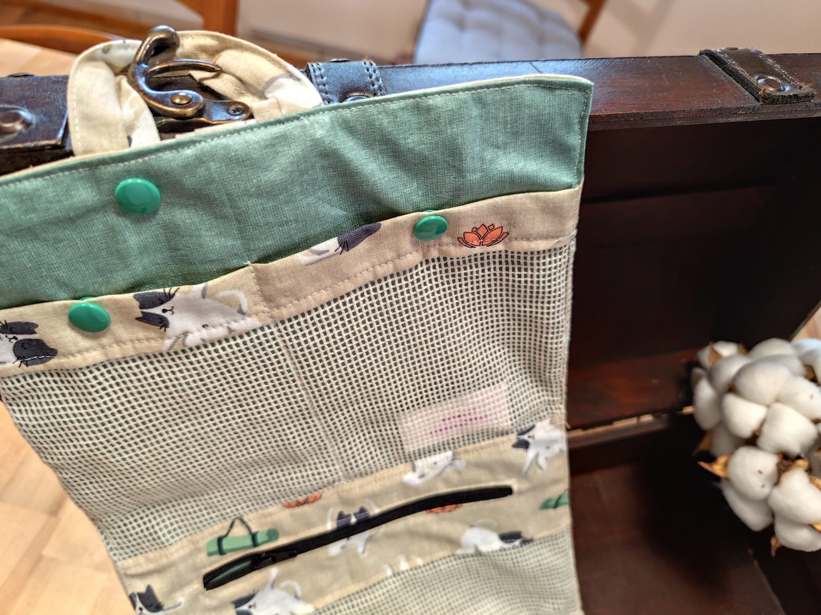 TROUSSE DE TOILETTE yoga chat – Image 7