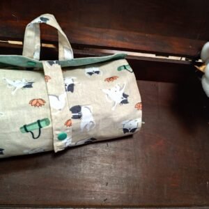 TROUSSE DE TOILETTE yoga chat