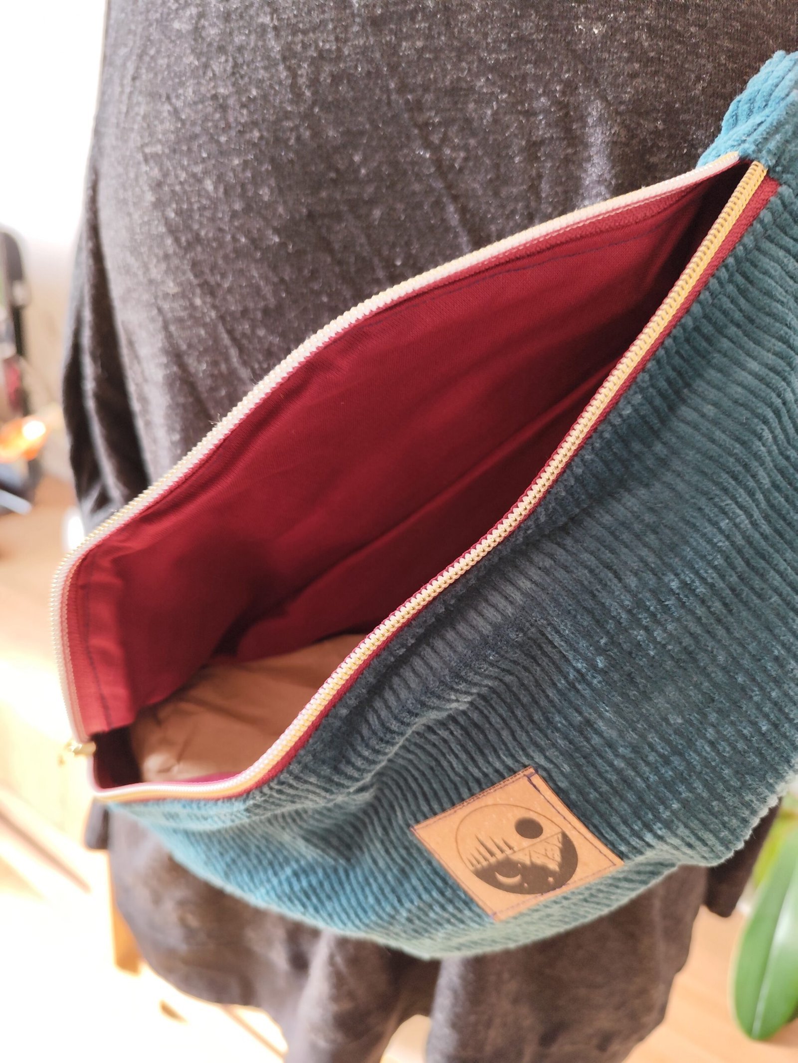 sac banane velours/ léopard tendance – Image 7